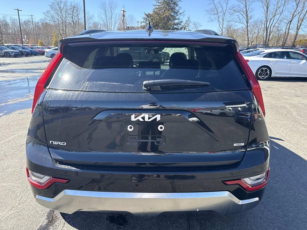 New 2026 Kia Niro SX Touring image 3