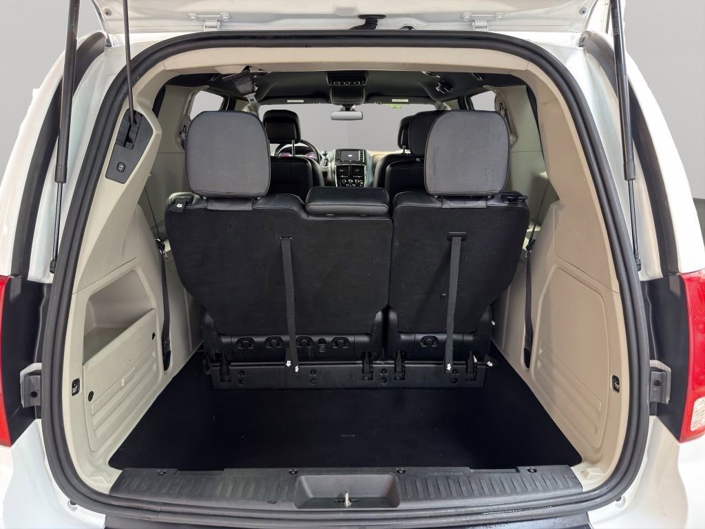 Used 2020 Dodge Grand Caravan SXT FWD image 20