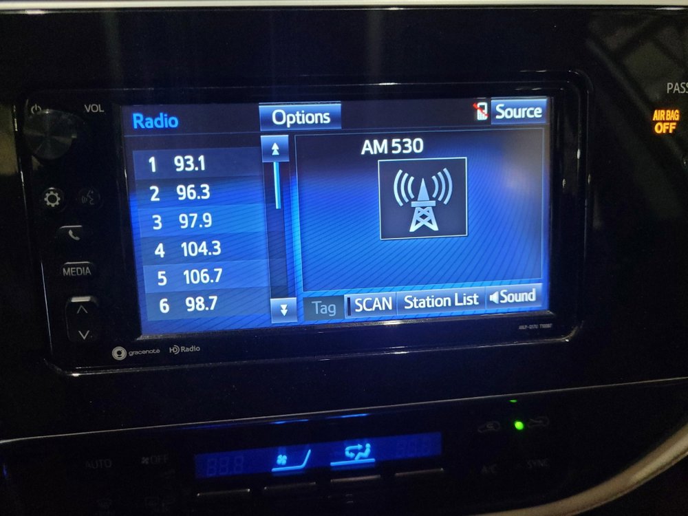 Used 2017 Toyota Corolla iM image 25