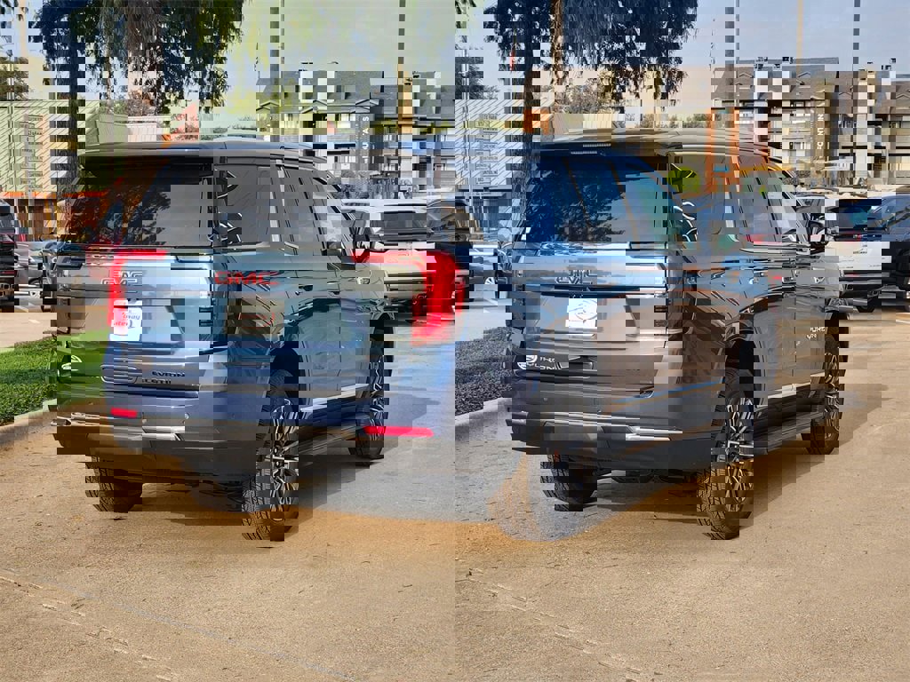 New 2026 GMC Yukon Elevation w/ Elevation Premium Package image 4