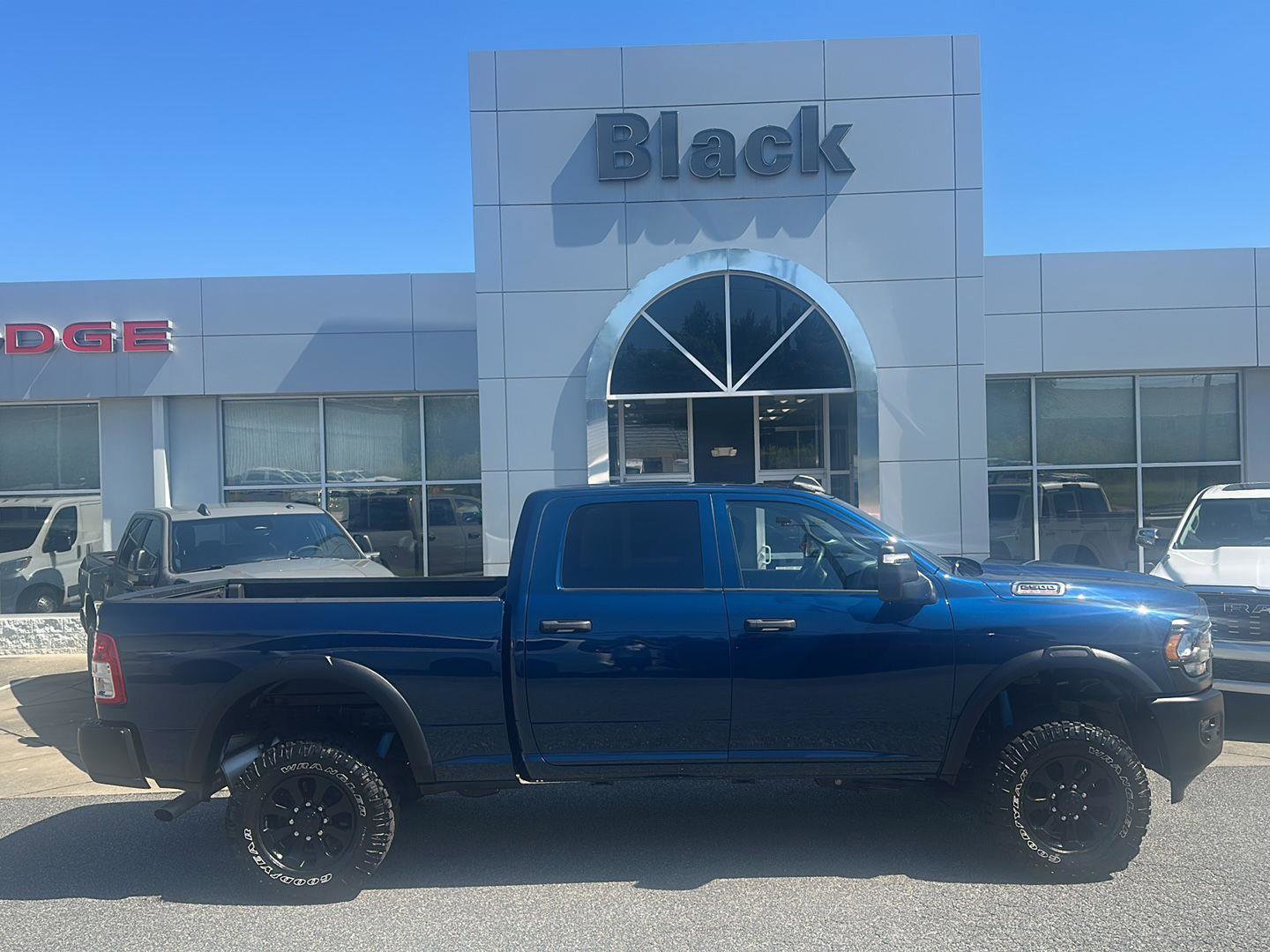 Used 2024 RAM 2500 Tradesman w/ Power Wagon Package image 4