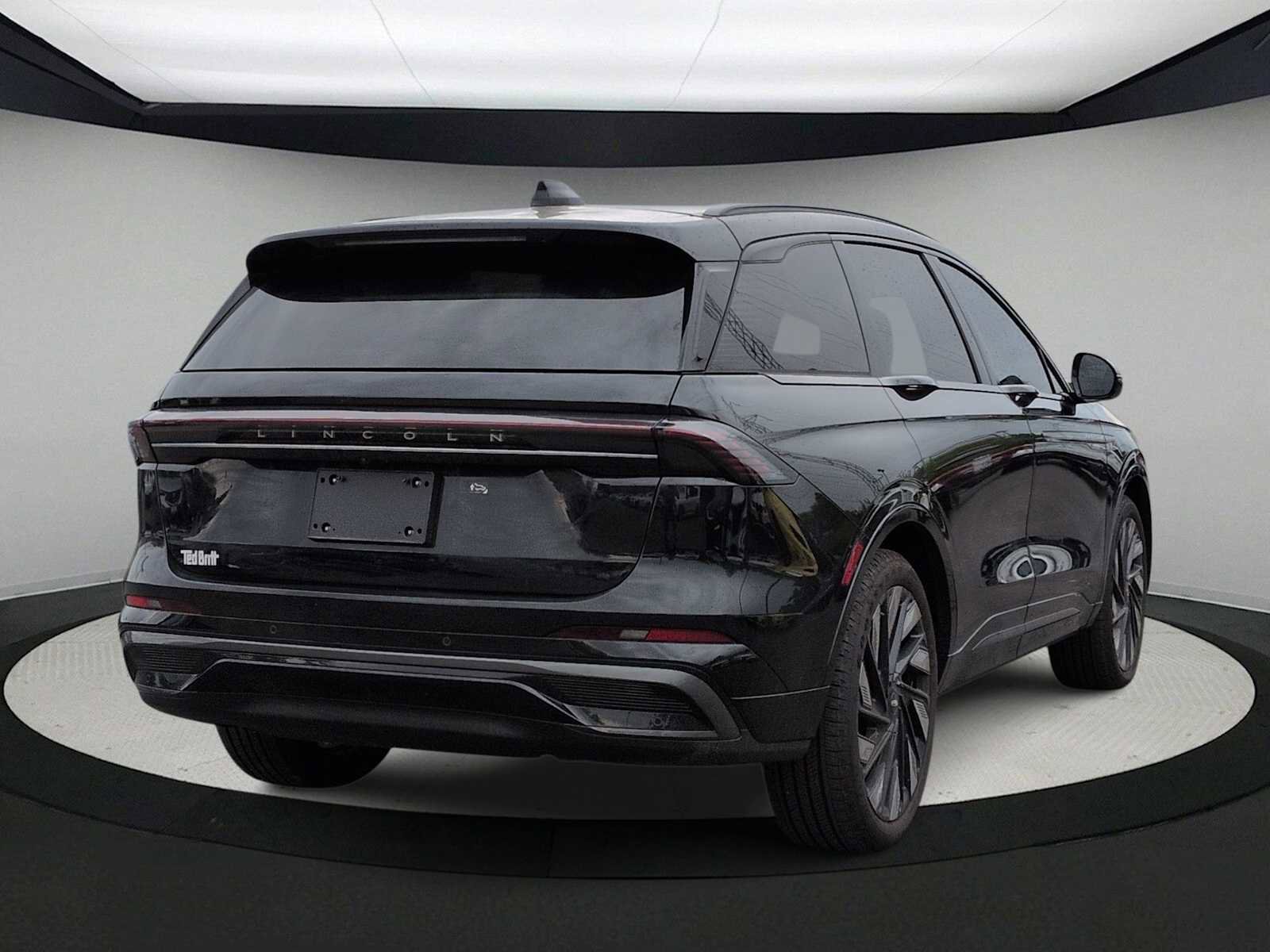 Used 2026 Lincoln Nautilus Reserve w/ Jet Appearance Package AWD/4WD image 8