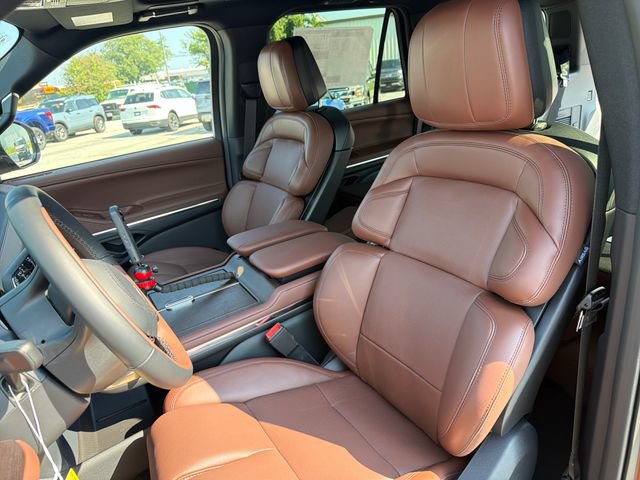 New 2027 Lincoln Navigator Reserve AWD/4WD image 22