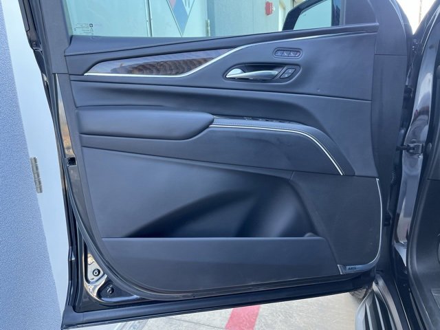 Certified 2022 Cadillac Escalade ESV Sport Platinum w/ LPO, ONYX Package image 33