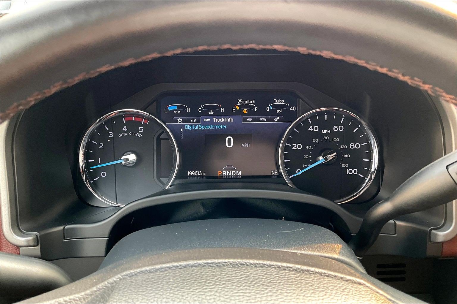 Used 2022 Ford F450 Platinum w/ FX4 Off-Road Package AWD/4WD image 19