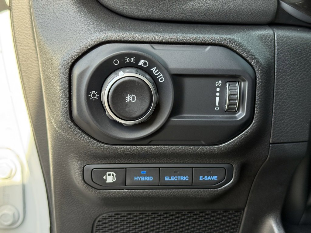 Used 2023 Jeep Wrangler Unlimited Sahara image 29