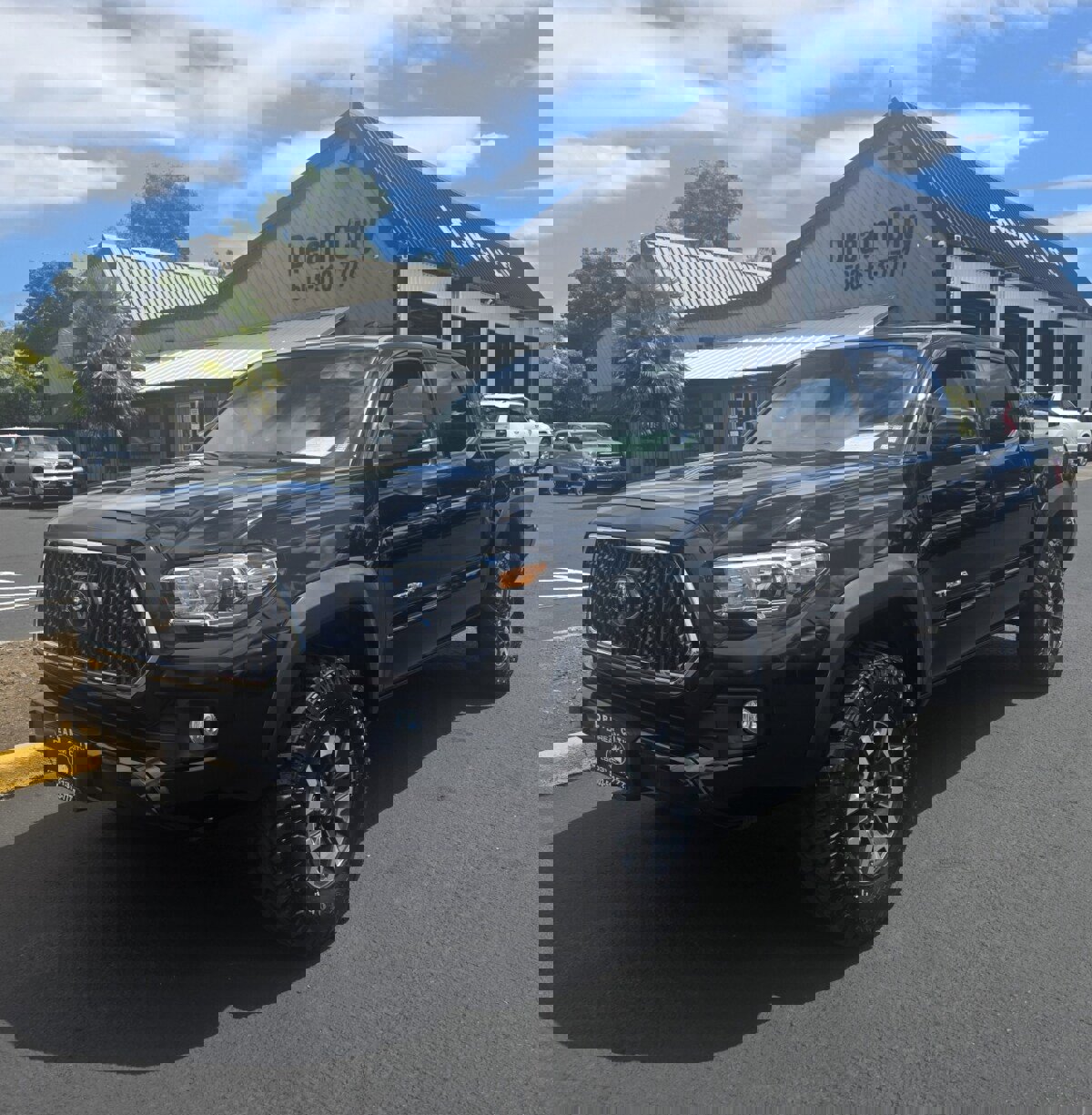 Used 2019 Toyota Tacoma TRD Off-Road image 13