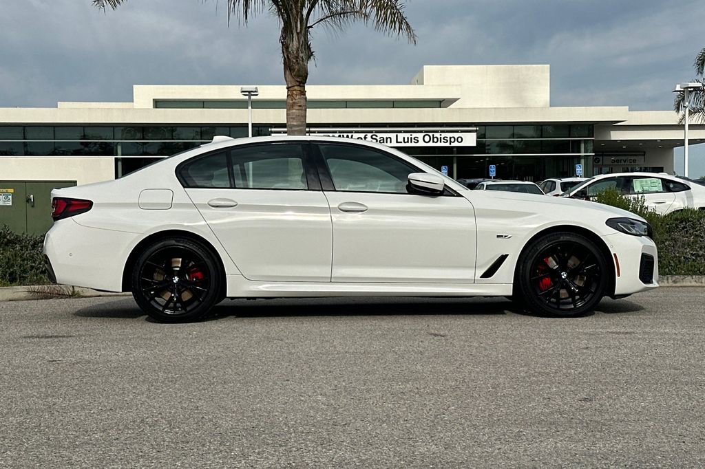 Used 2023 BMW 530e 530e iPerformance w/ M Sport Package image 2