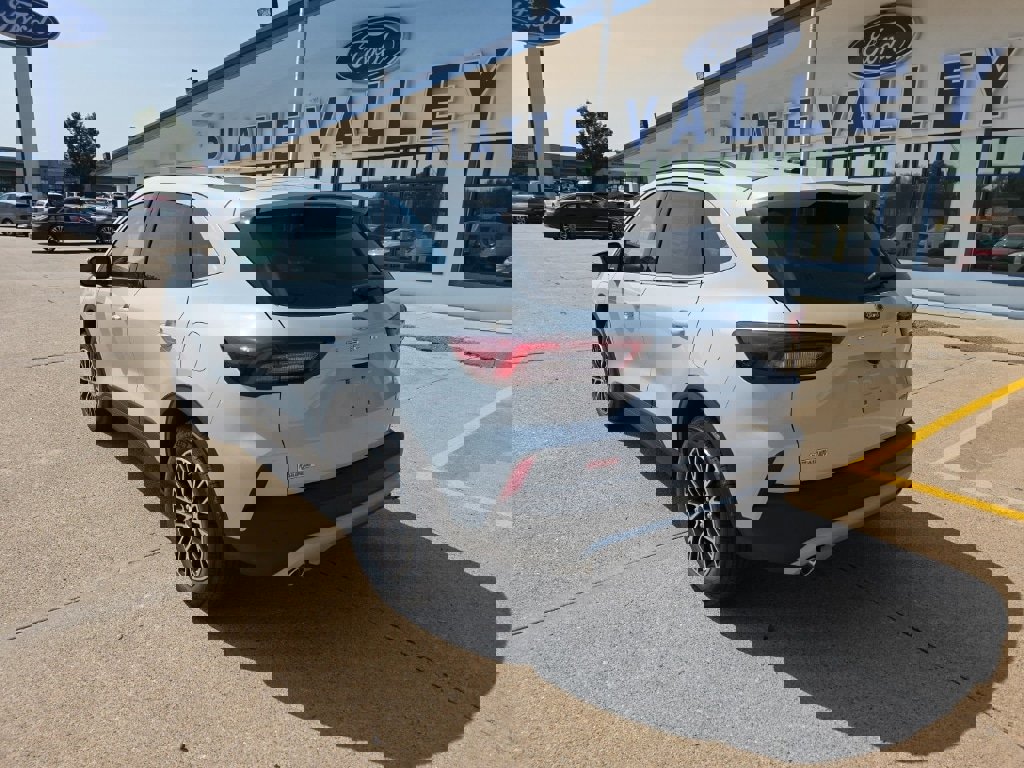 New 2025 Ford Escape SE image 5