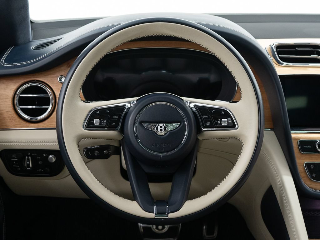 Certified 2023 Bentley Bentayga AWD/4WD image 30