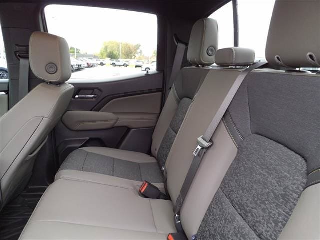 New 2024 Chevrolet Colorado ZR2 w/ Safety Package AWD/4WD image 19