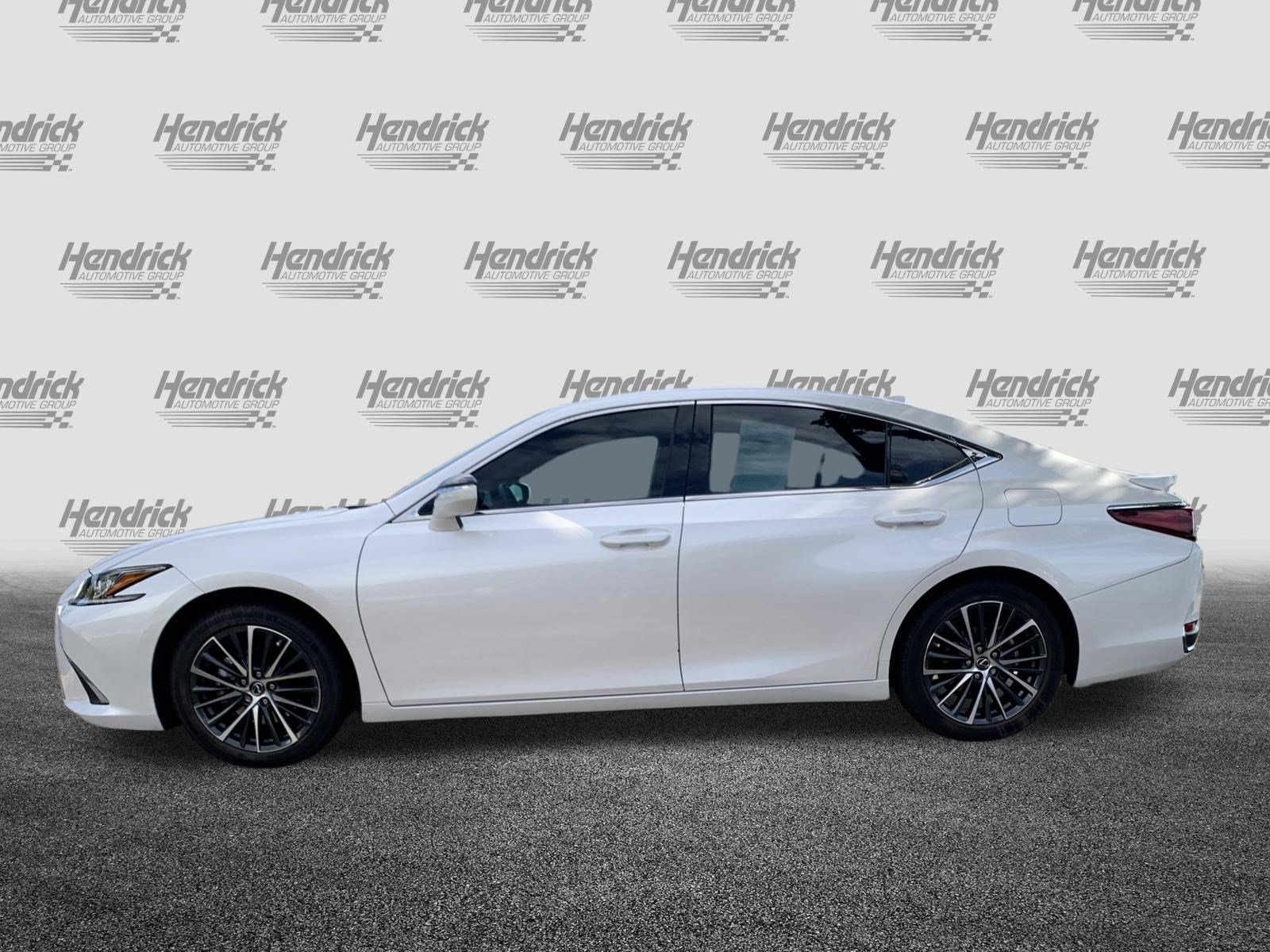 Used 2025 Lexus ES 300h w/ Premium Package FWD image 7