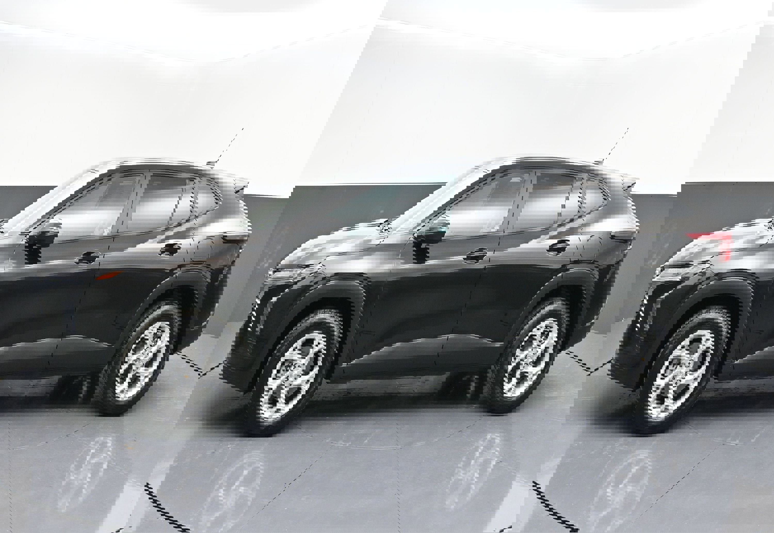 Certified 2025 Chevrolet Trax LS w/ LS Convenience Package image 4