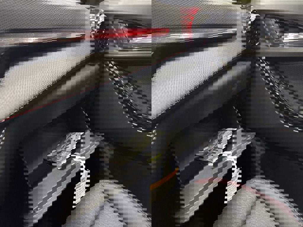 New 2026 Chevrolet Equinox RS w/ Convenience Package III AWD/4WD image 16