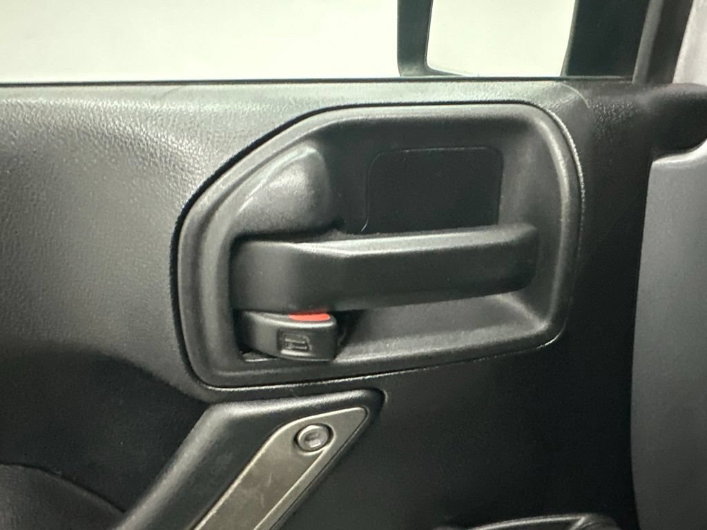 Used 2015 Jeep Wrangler Sport AWD/4WD image 12