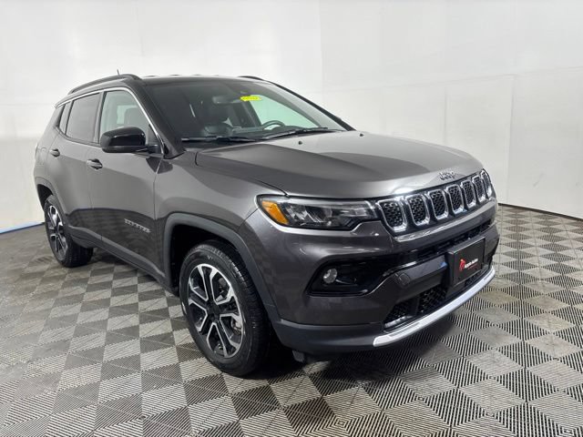 Used 2024 Jeep Compass Limited AWD/4WD image 1