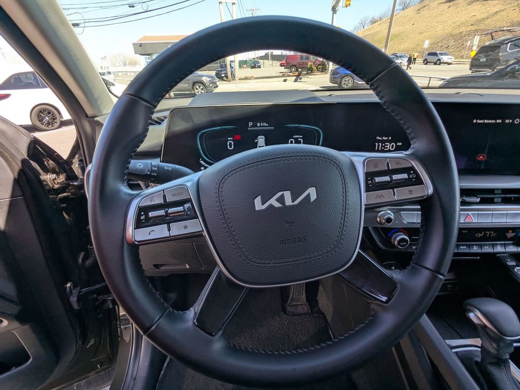 Used 2025 Kia Telluride S image 17