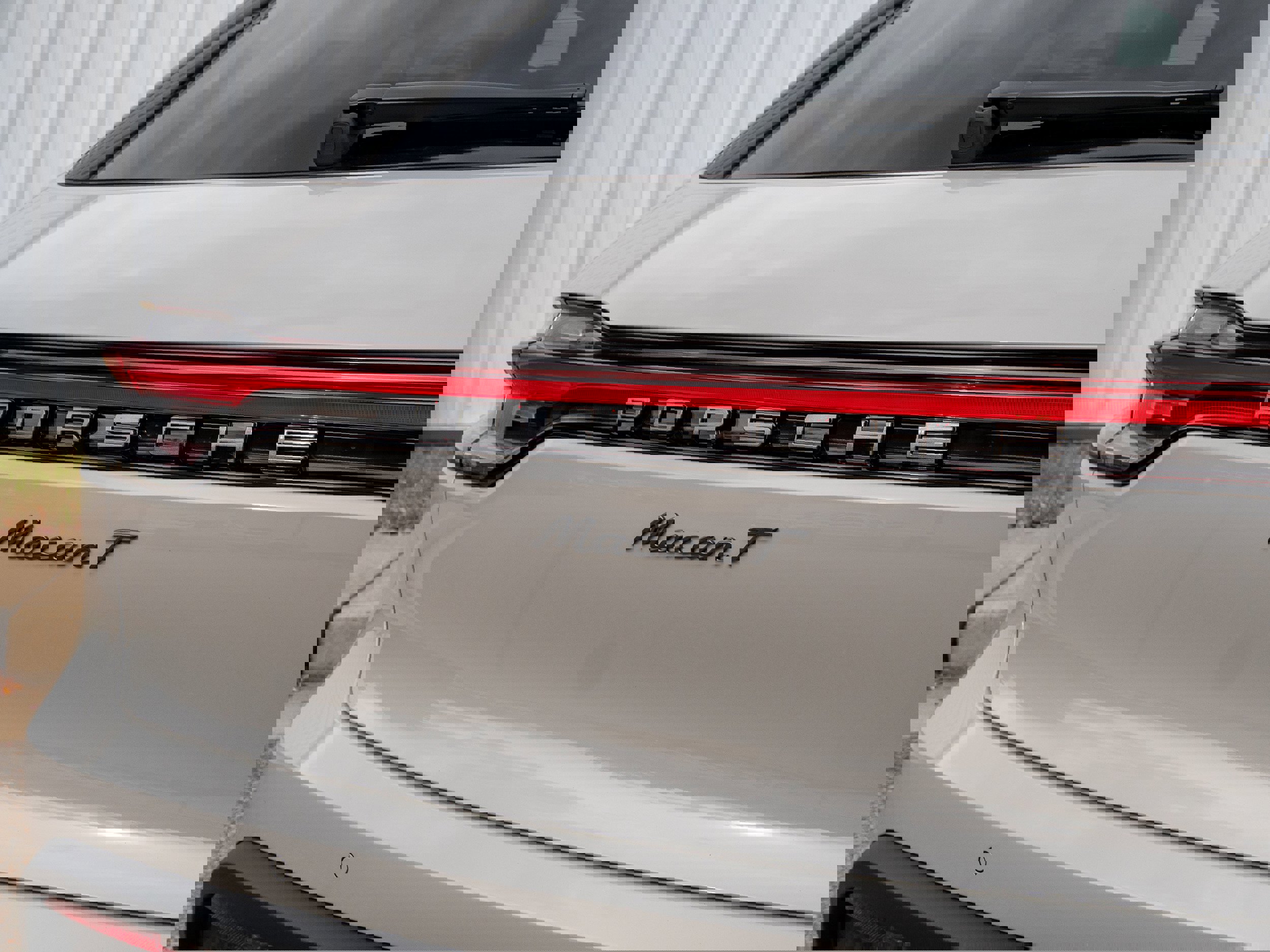 New 2026 Porsche Macan Turbo image 18