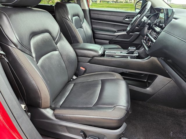 Used 2022 Nissan Pathfinder SL w/ Lighting Package (N92) FWD image 21