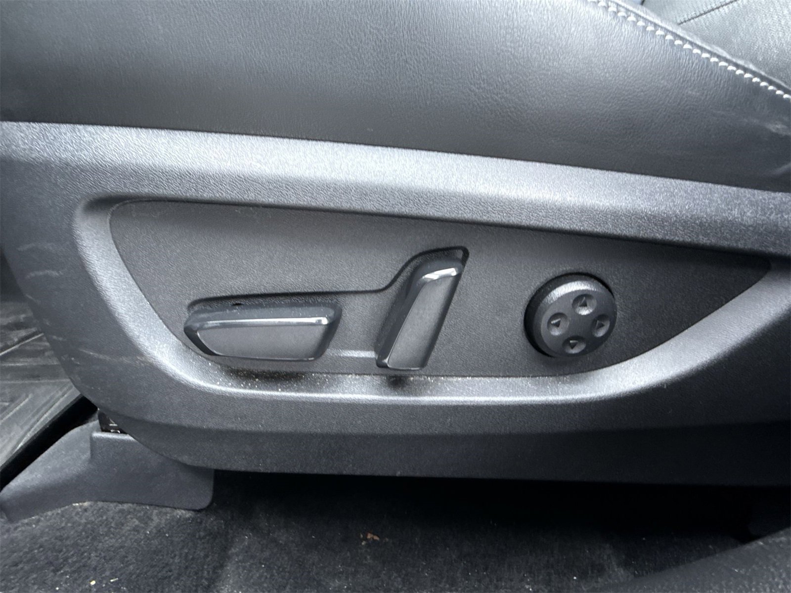 Used 2022 INFINITI QX50 Luxe w/ Appearance Package image 17