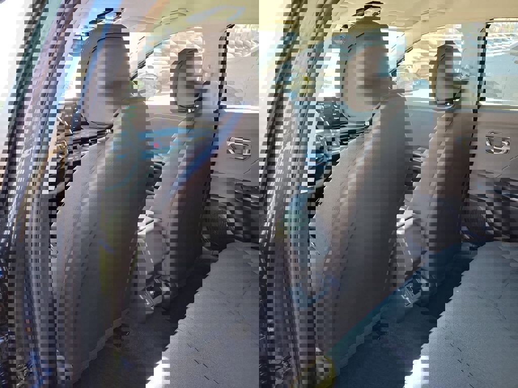 New 2026 Kia K4 LXS image 15