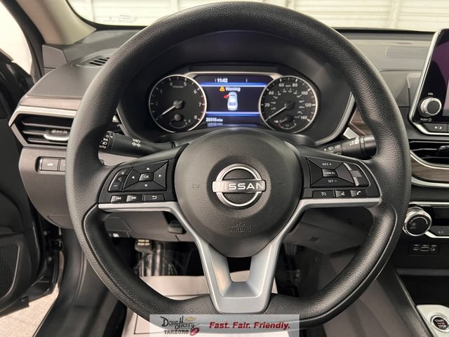 Used 2025 Nissan Altima 2.5 SV FWD image 42