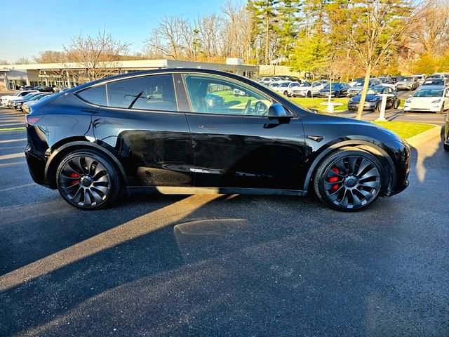 Used 2023 Tesla Model Y Performance image 8