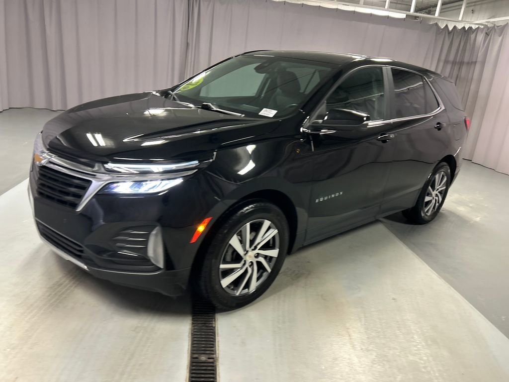 Used 2024 Chevrolet Equinox LT image 3