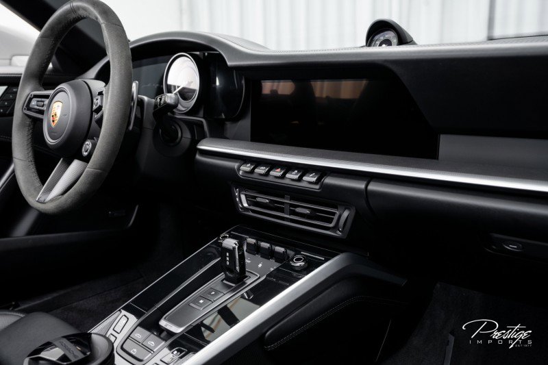 Used 2025 Porsche 911 Turbo image 43