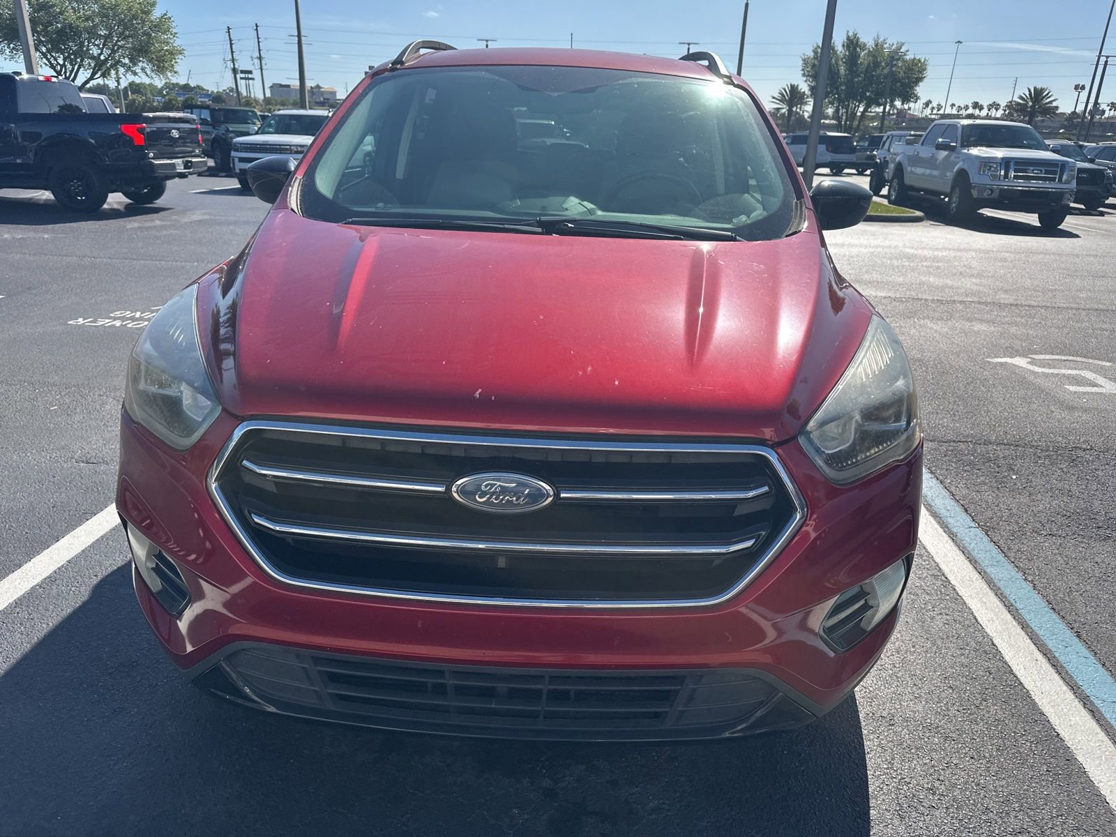 Used 2019 Ford Escape SE image 1