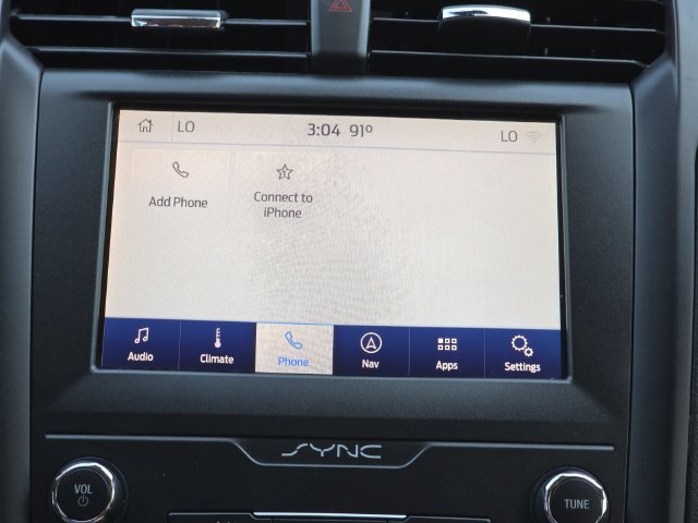 Used 2020 Ford Fusion SE FWD image 27