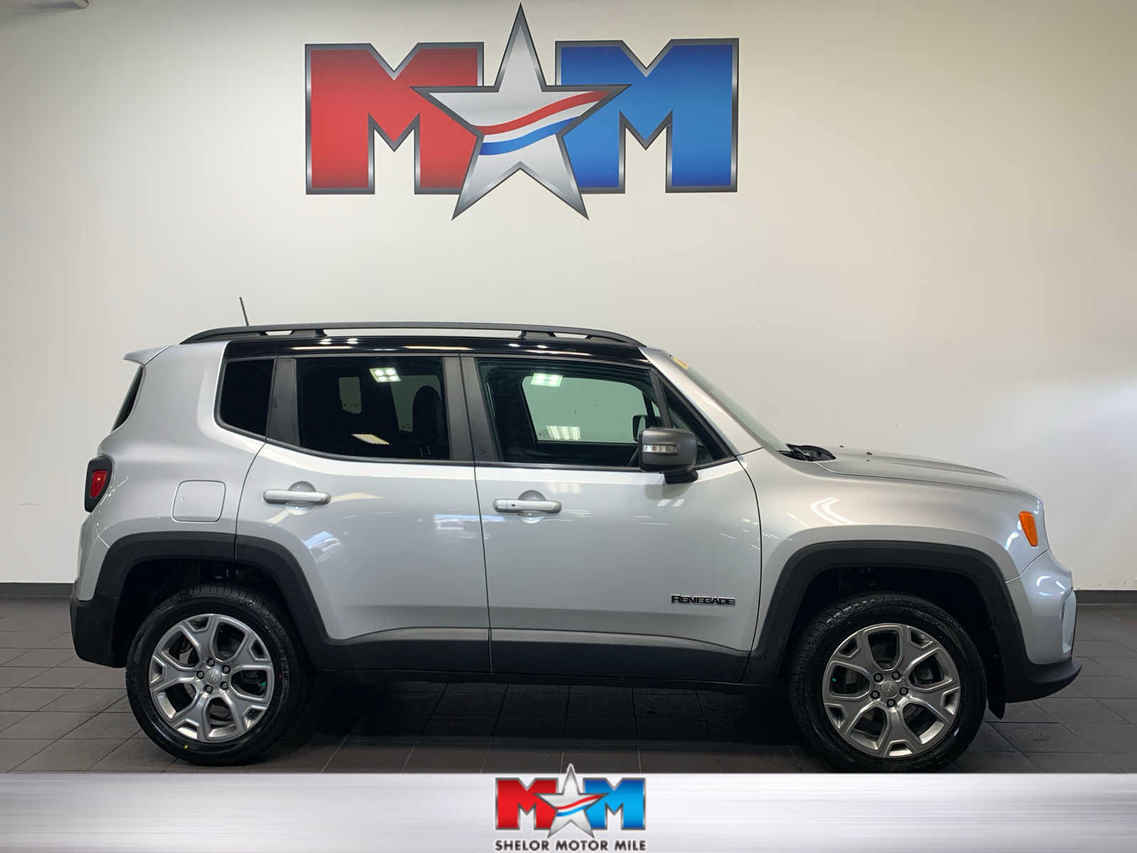 Used 2019 Jeep Renegade Limited w/ UConnect 8.4 Nav Group