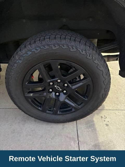 Used 2025 Chevrolet Silverado 1500 LT Trail Boss w/ Convenience Package II AWD/4WD image 27