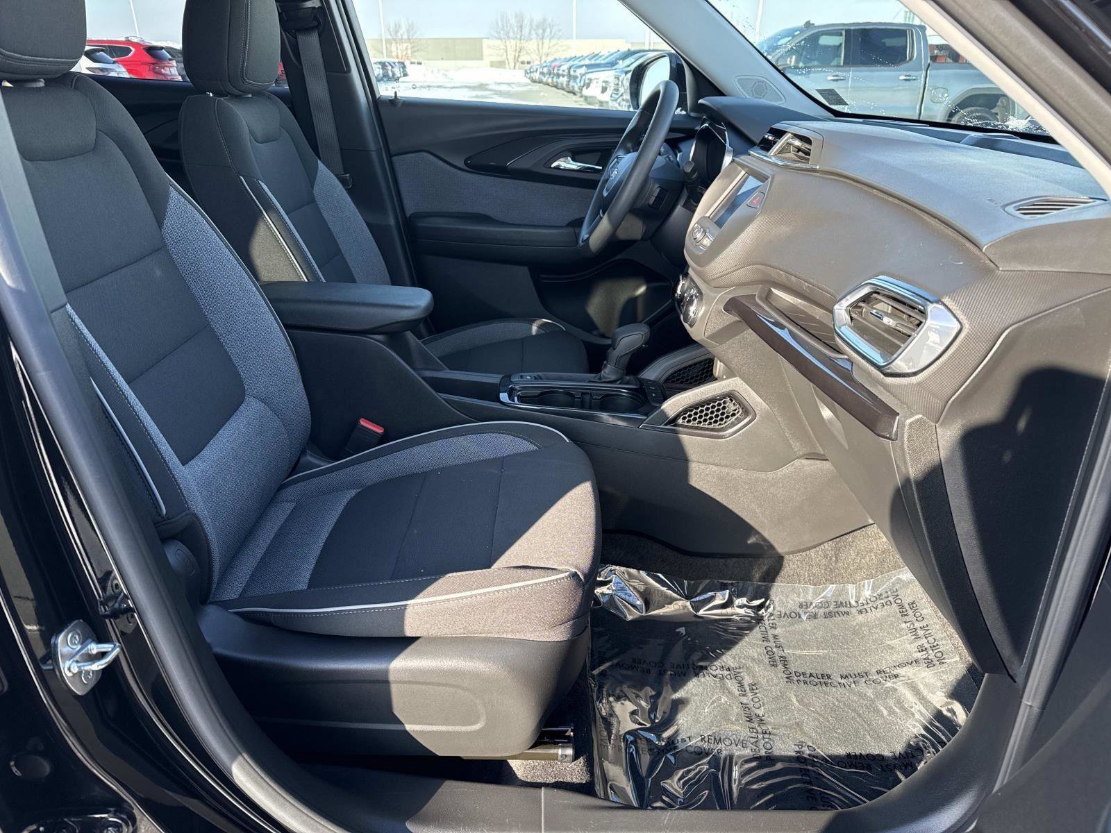 Used 2023 Chevrolet TrailBlazer LT image 19