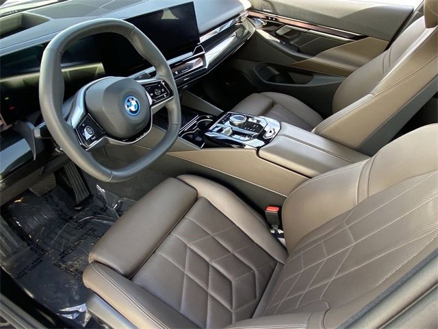 Certified 2025 BMW i5 xDrive40 w/ Premium Package image 20