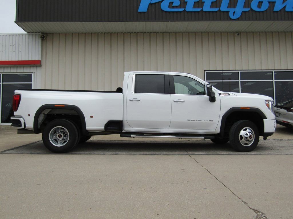 Used 2023 GMC Sierra 3500 Denali w/ Denali Ultimate Package image 2