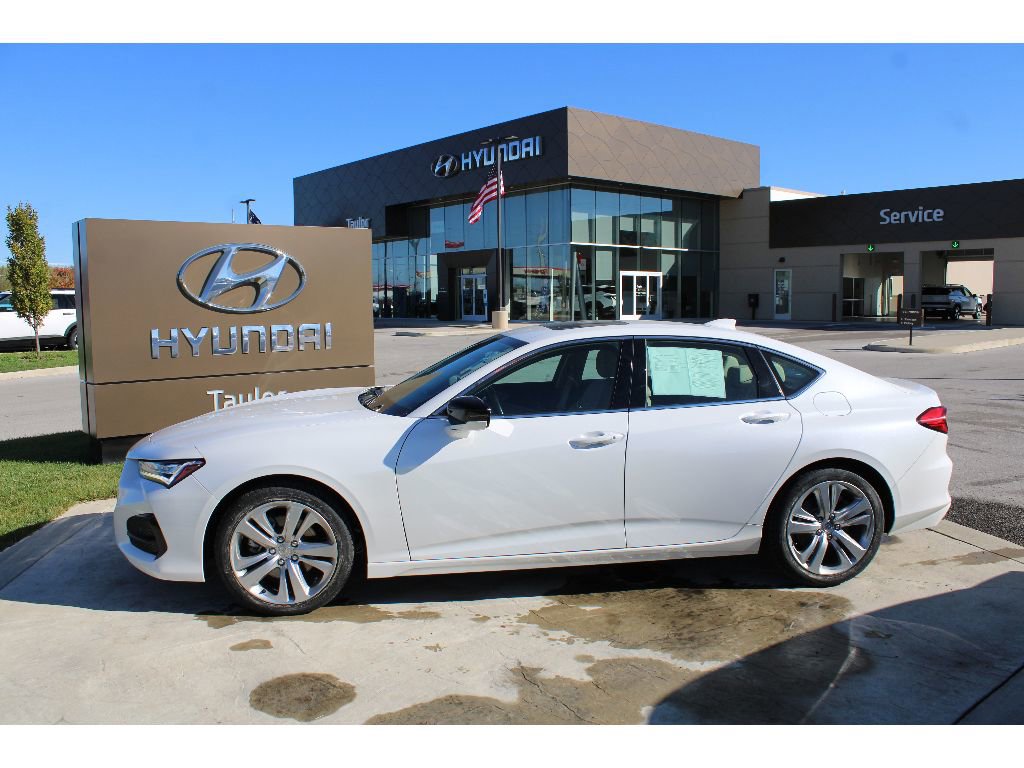 Used 2023 Acura TLX w/ Technology Package image 2