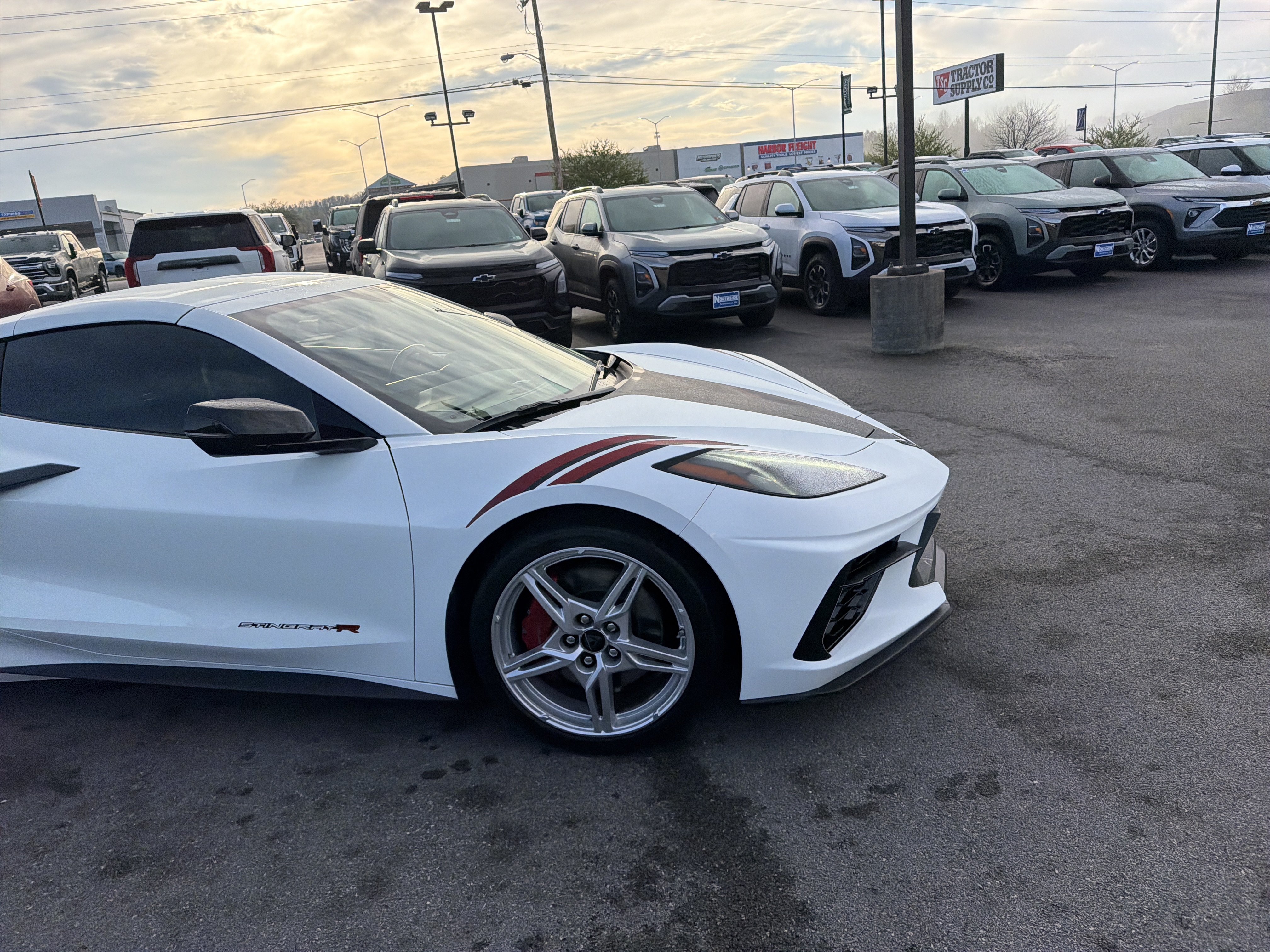 Used 2021 Chevrolet Corvette Stingray Coupe w/ Z51 Performance Package RWD image 4
