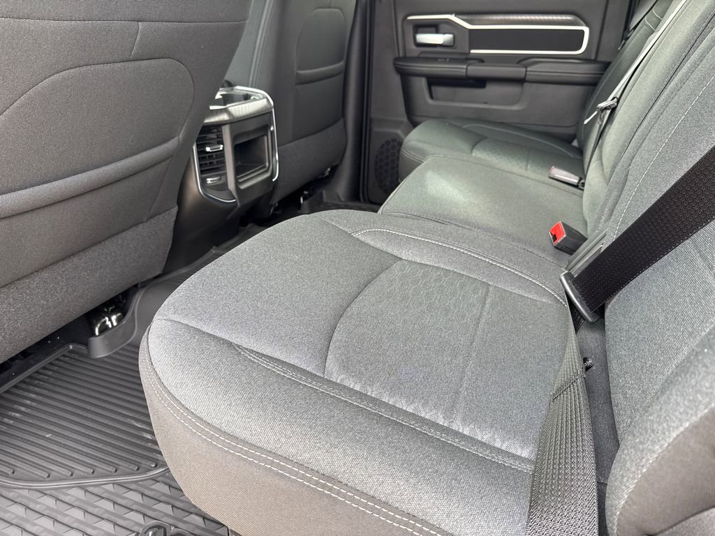 New 2026 RAM 2500 Big Horn AWD/4WD image 17