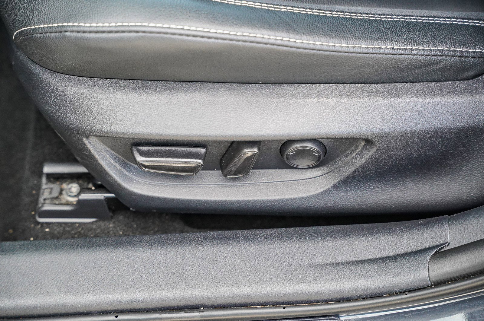 Used 2025 Toyota Camry SE image 20