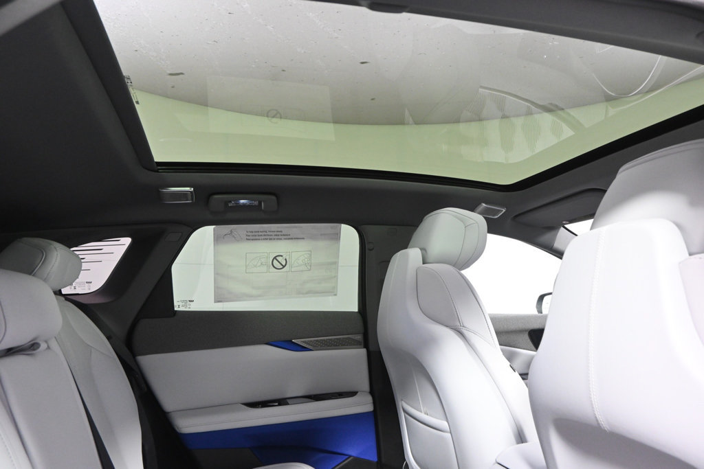 New 2027 Cadillac Optiq Premium Luxury w/ LPO, Floor Liner Package AWD/4WD image 17