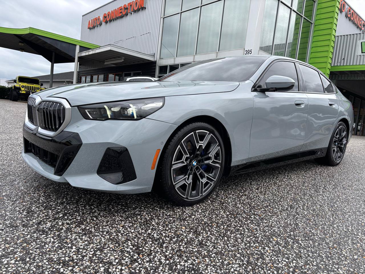 Used 2026 BMW 530i w/ M Sport Package RWD image 2