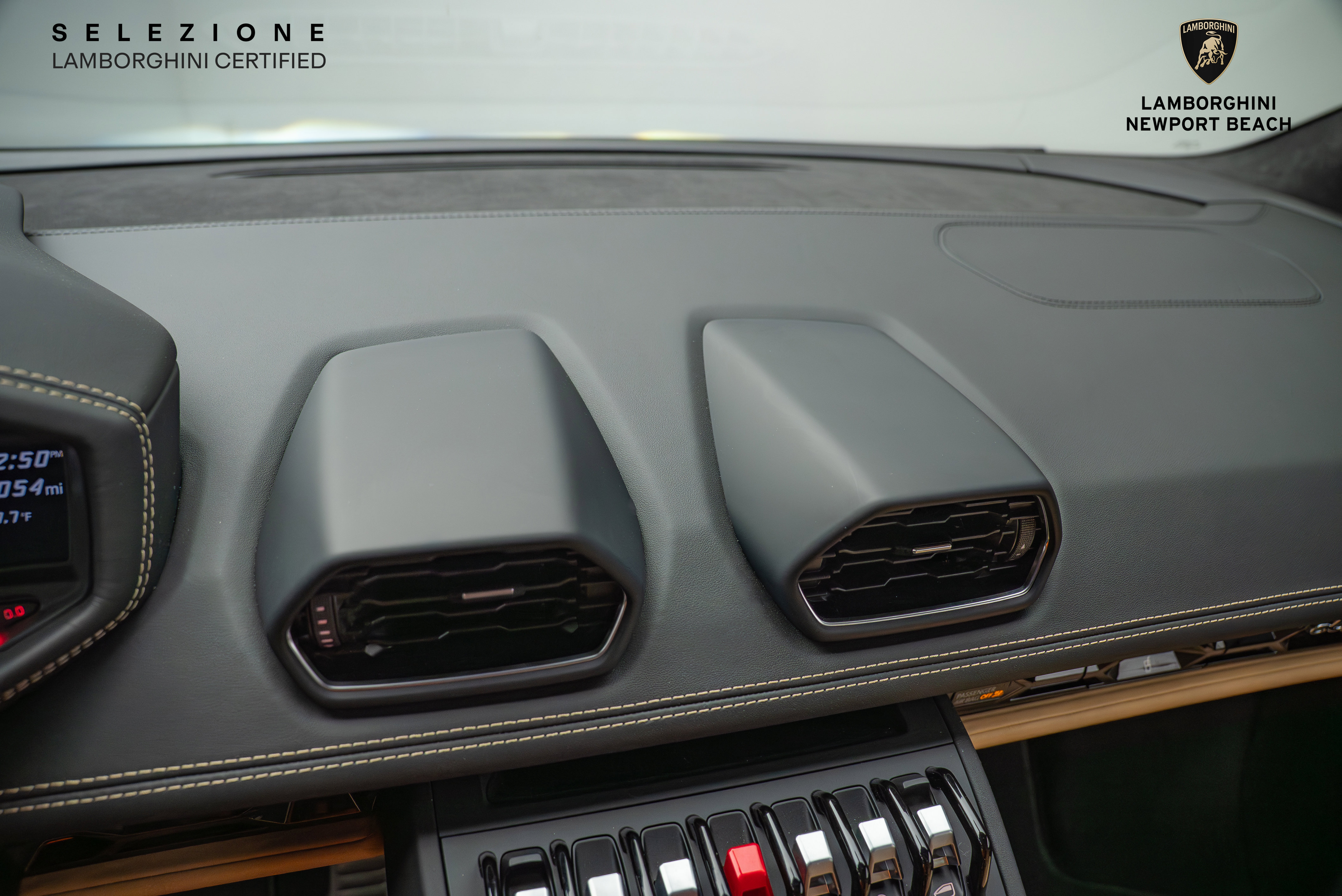 Used 2022 Lamborghini Huracan EVO image 27