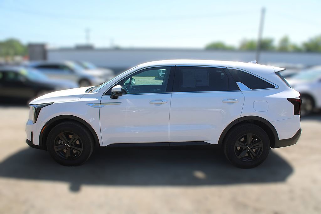 Certified 2024 Kia Sorento LX image 14