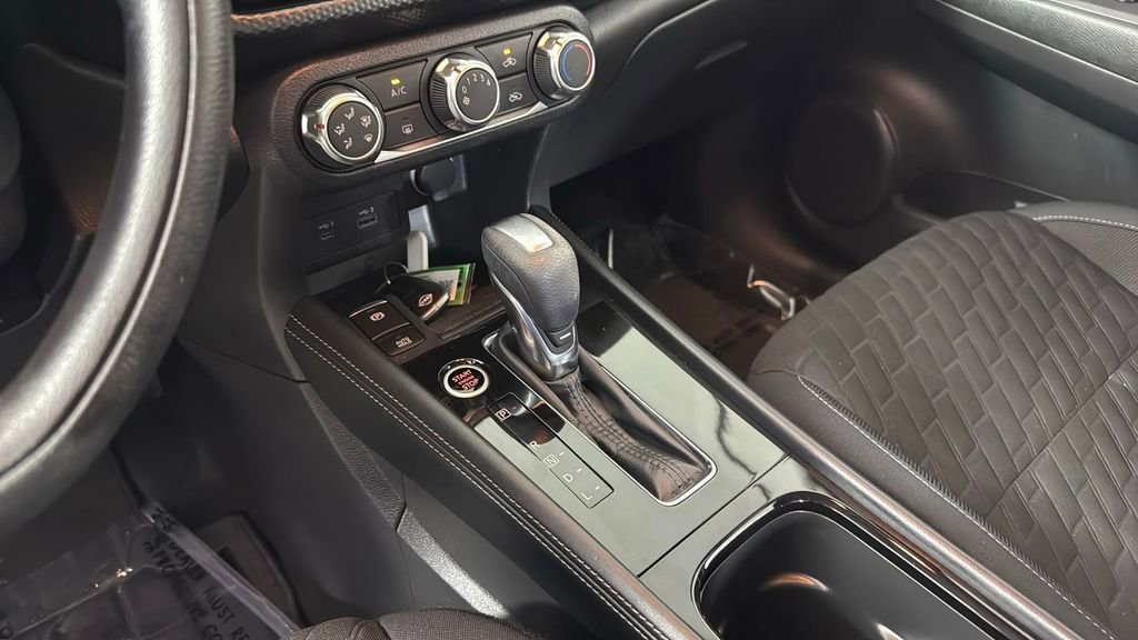 Used 2023 Nissan Kicks SV FWD image 21