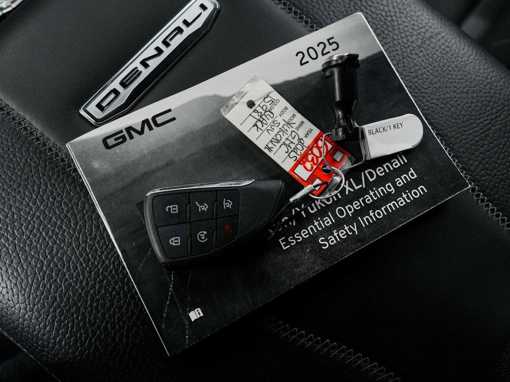 Used 2025 GMC Yukon XL Denali image 18