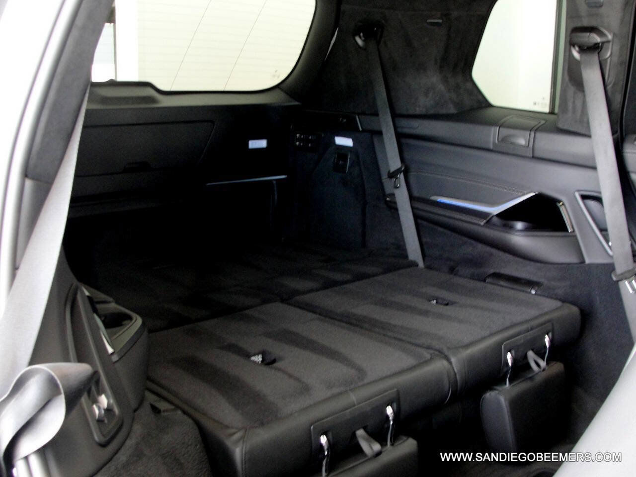 Used 2022 BMW X7 xDrive40i w/ M Sport Package image 49