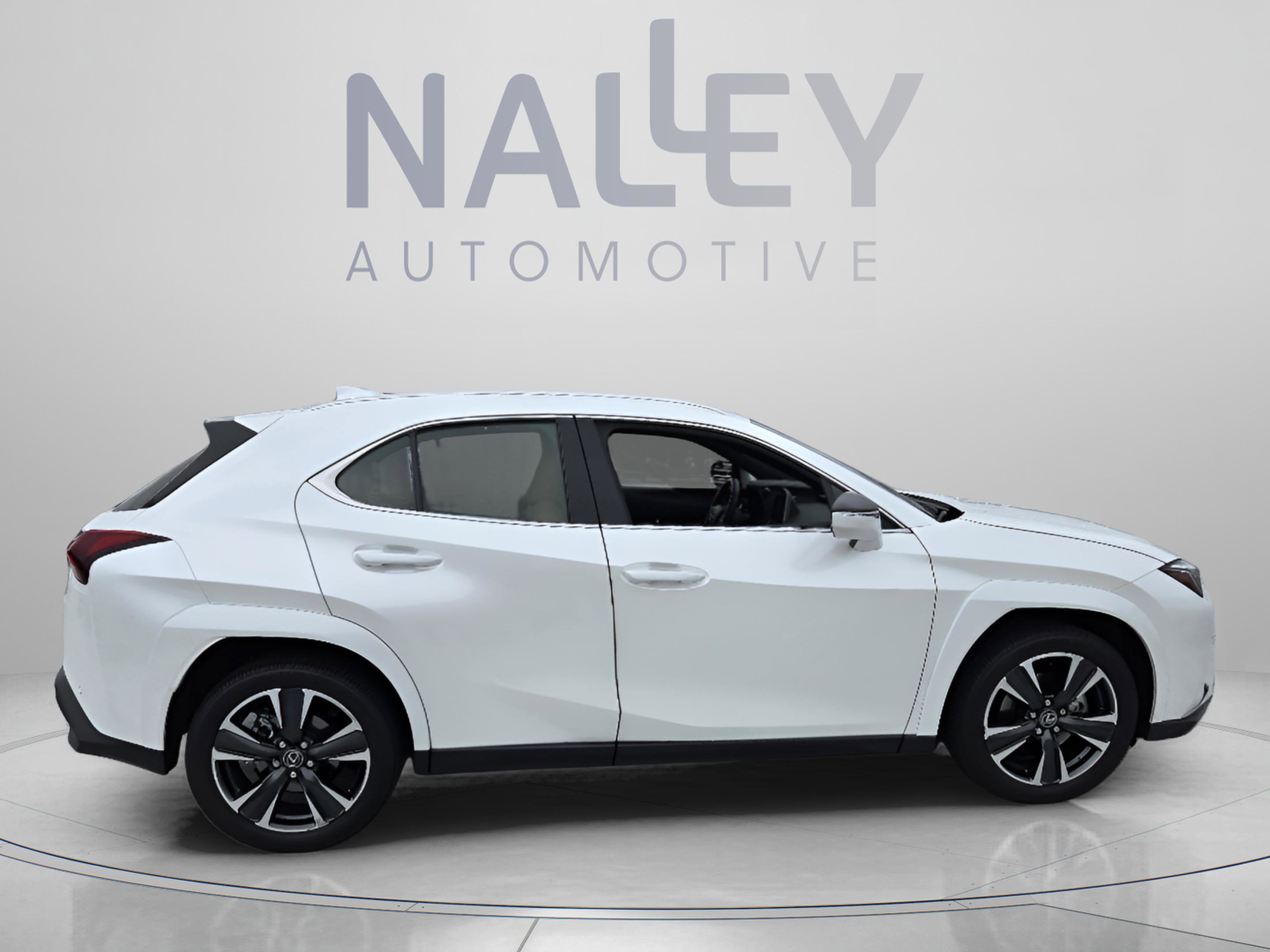 Used 2025 Lexus UX 300h FWD w/ Accessory Package (Z2) image 5