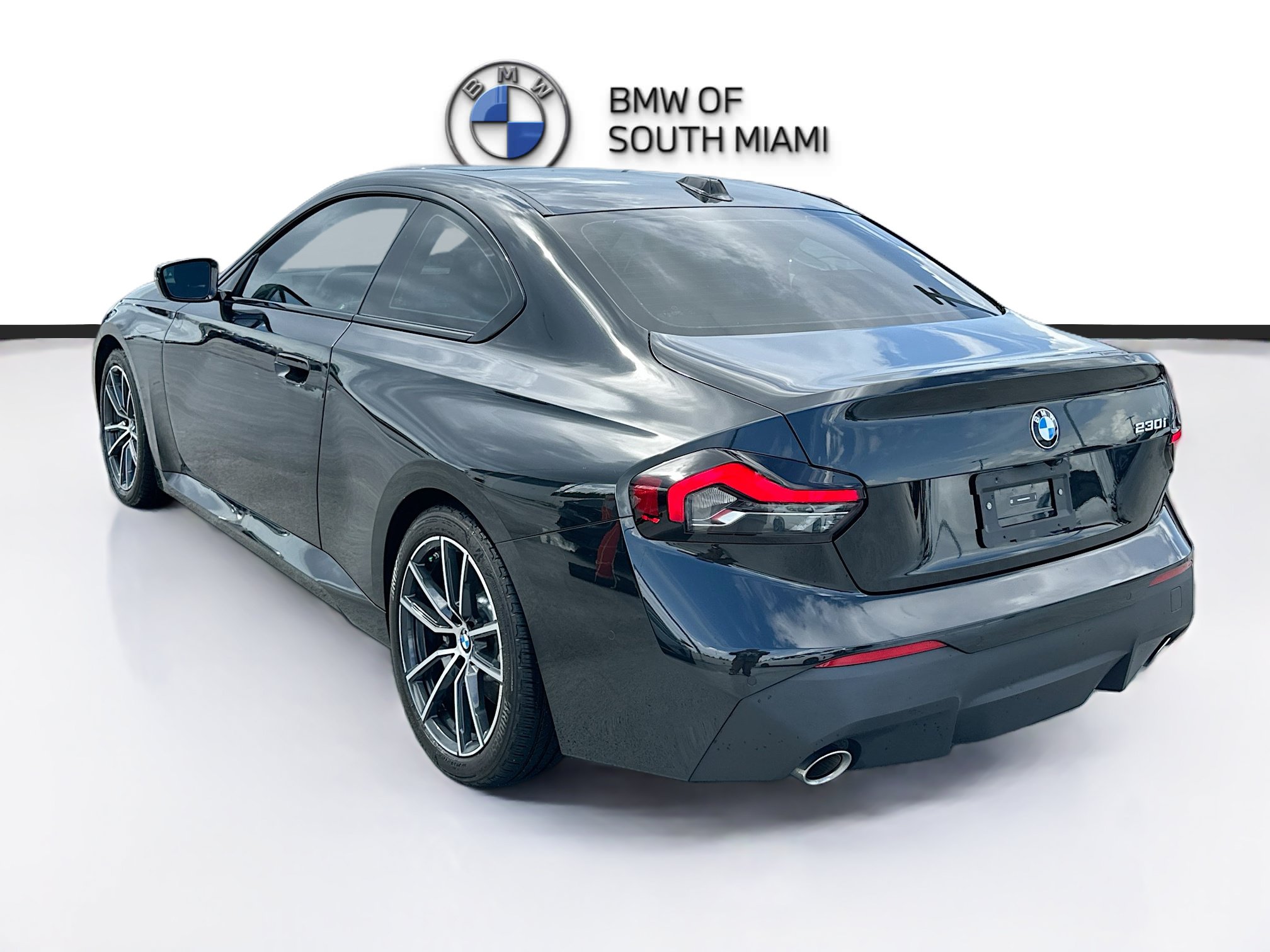 Used 2025 BMW 230i Coupe w/ Convenience Package RWD image 5