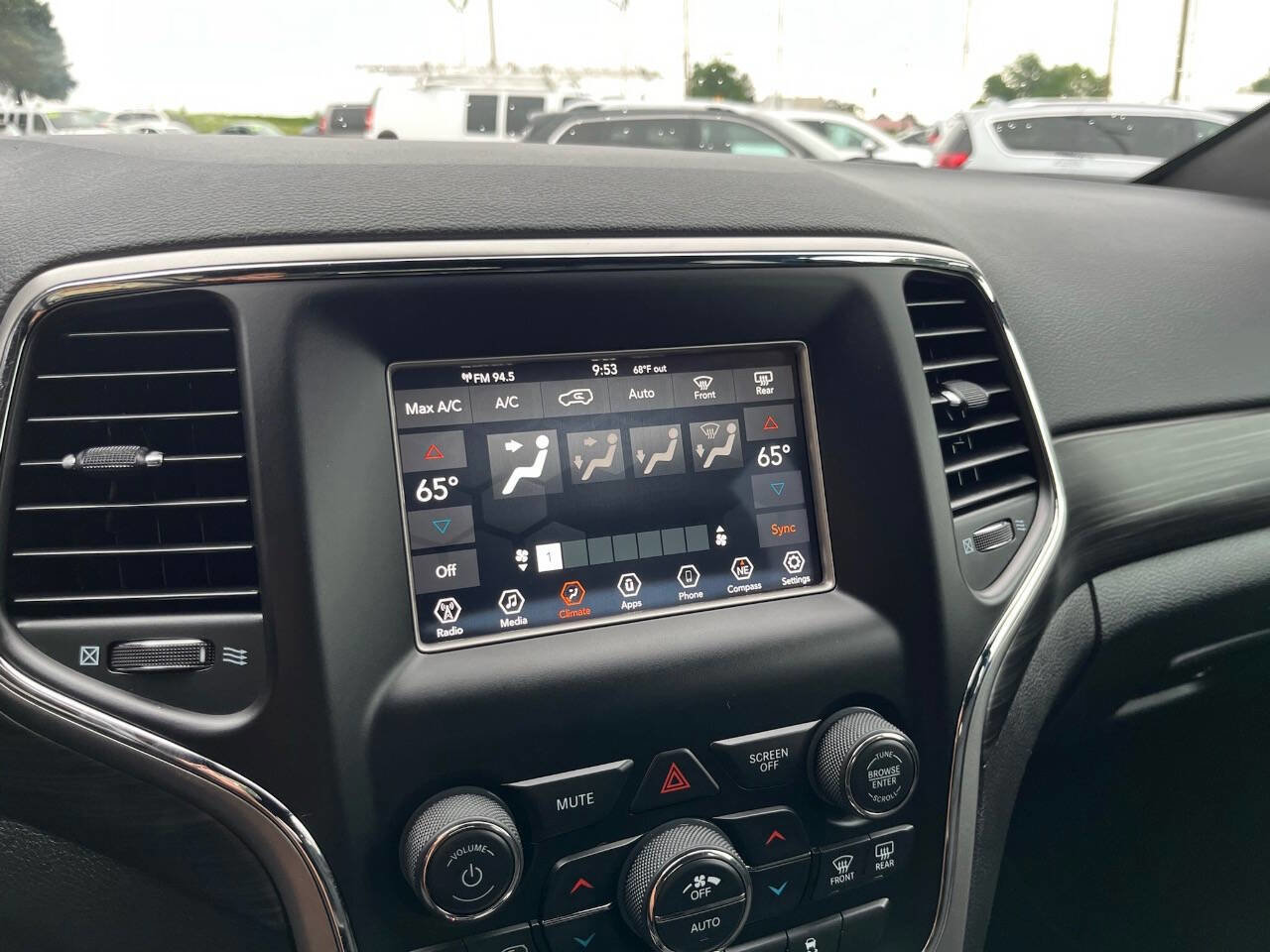 Used 2019 Jeep Grand Cherokee Laredo image 20